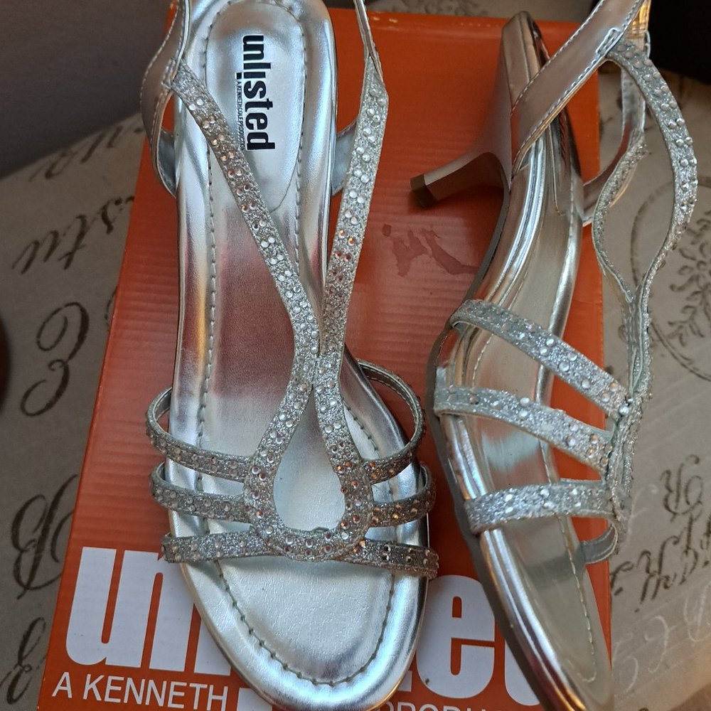 Kenneth Cole Unlisted Metallic Sandal Kitten Heel 8.5